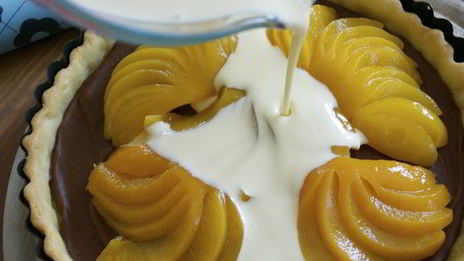 шоколадно-сливочный тарт с фруктами