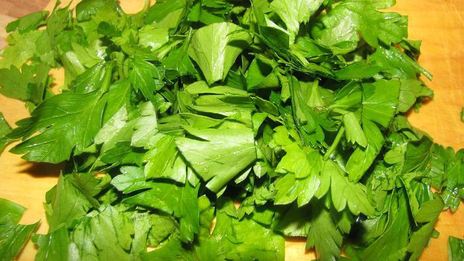 тарт 3 сыра с пореем, балыком и оливками