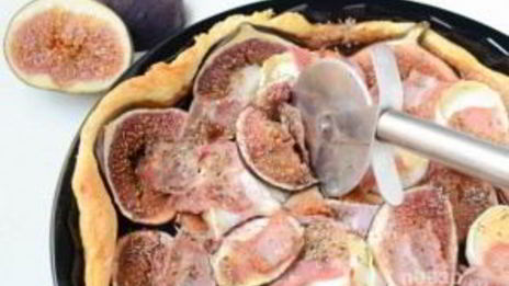 тарт с беконом и инжиром