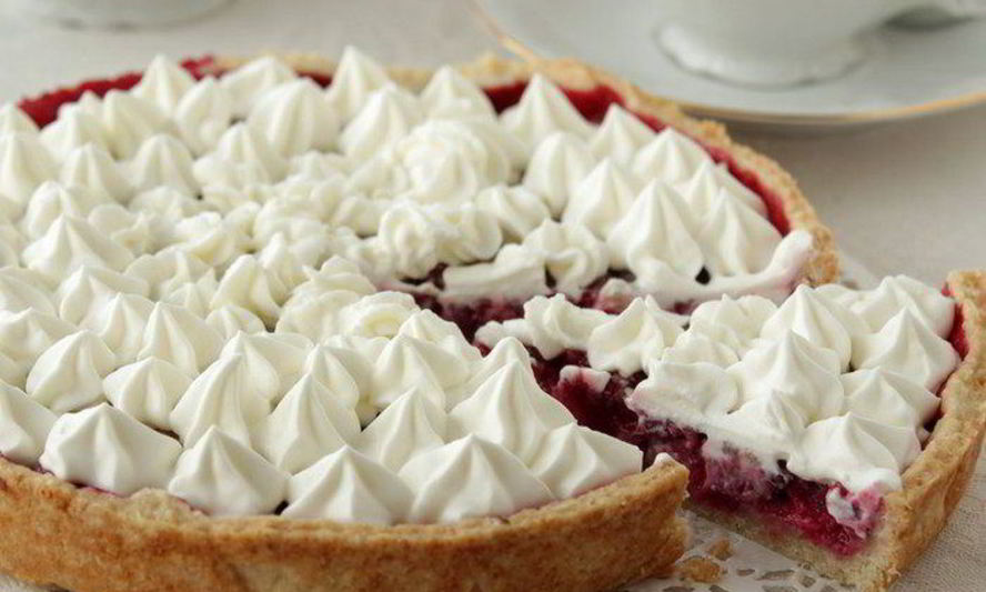 Рецепт тарта с брусникой и нежным кремом с белым шоколадом