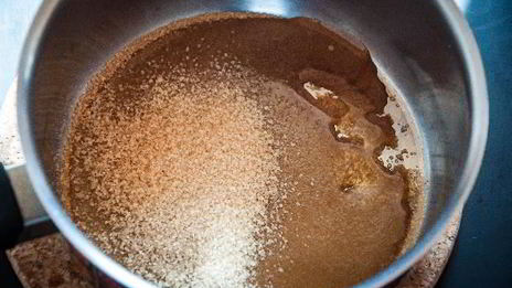 тарт с карамельным кремом и яблоками