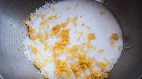 тарт с карамельным кремом и яблоками