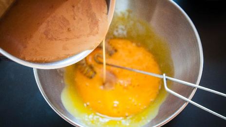 тарт с карамельным кремом и яблоками