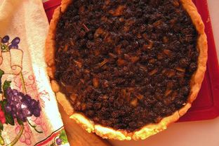 Тарт с ревенем и земляничным вареньем