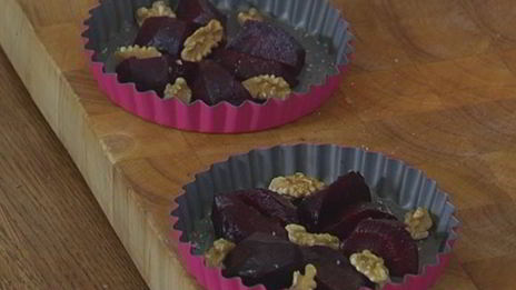 тарт татен со свеклой и шалотом