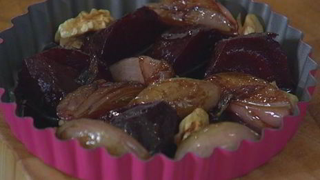 тарт татен со свеклой и шалотом