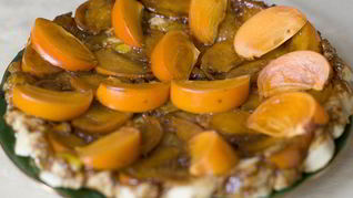 Тарт татэн с хурмой