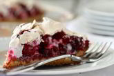 Вишневый тарт с безе