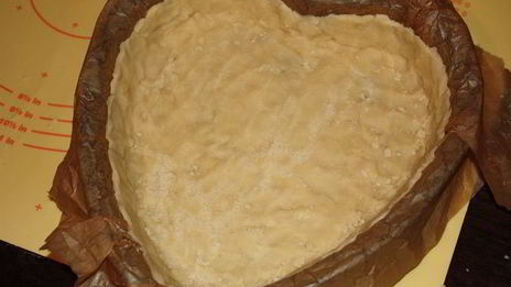 вишневый тарт с миндалем