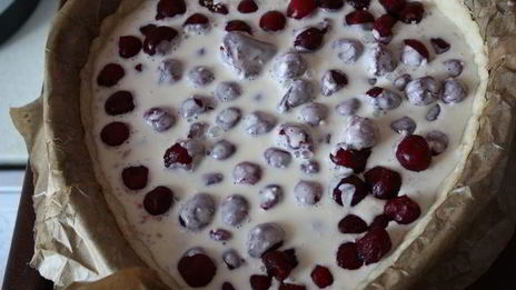 вишневый тарт с миндалем