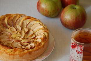 Яблочный тарт с творожным кремом