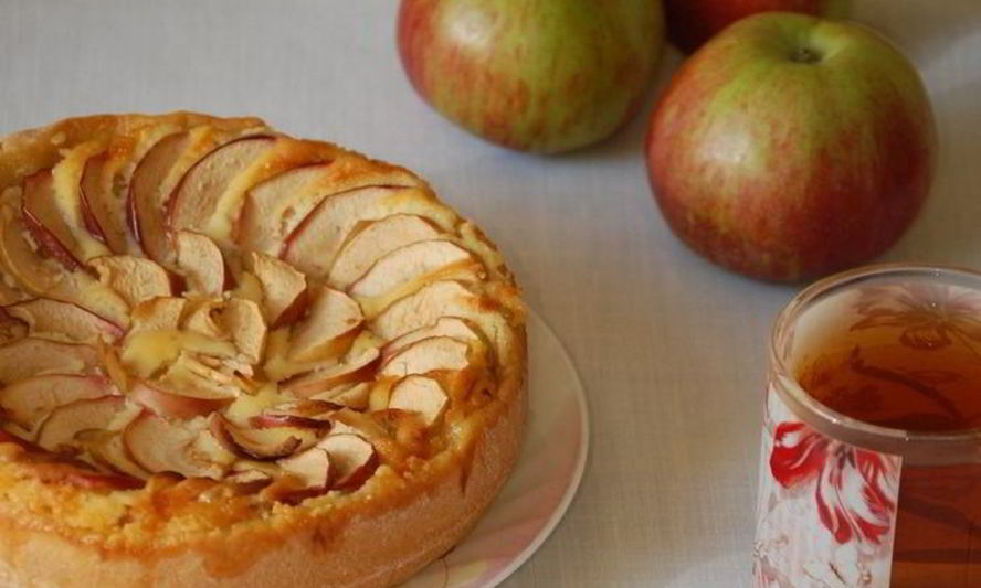 Рецепт яблочного тарта с творожным кремом