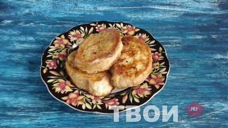 французские тосты с клубнино-имбирным соусом