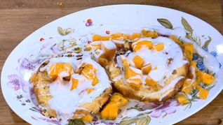 Французские тосты с ванильным йогуртом и манго