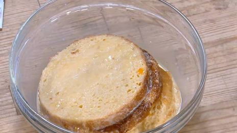 французские тосты с ванильным йогуртом и манго