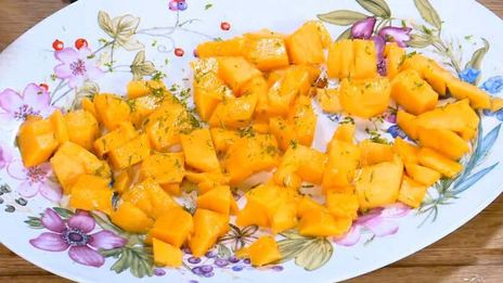 французские тосты с ванильным йогуртом и манго