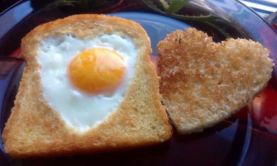 Рецепт глазуньи в тосте