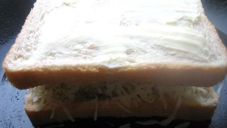 хрустящий тост с карамельным бананом