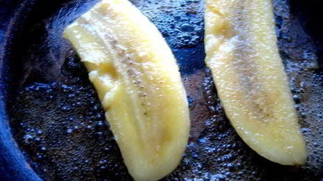 хрустящий тост с карамельным бананом