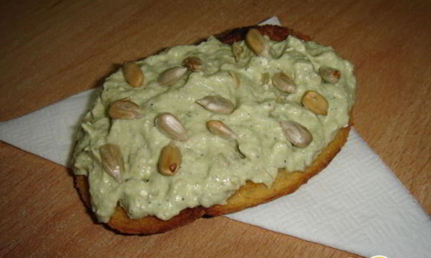 Рецепт тостов с авокадо и творогом