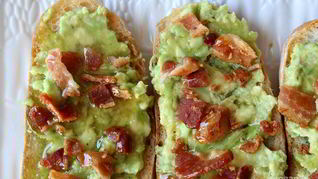 Тосты с беконом