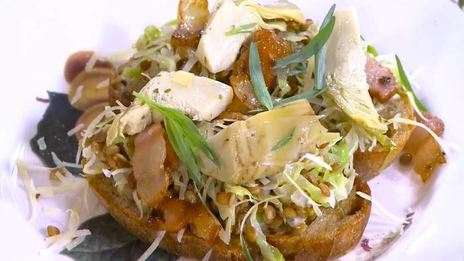 тосты с чечевицей и капустой