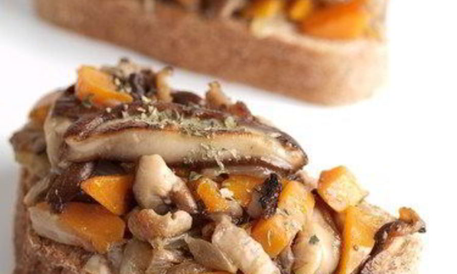 Рецепт тостов с грибами и тыквой