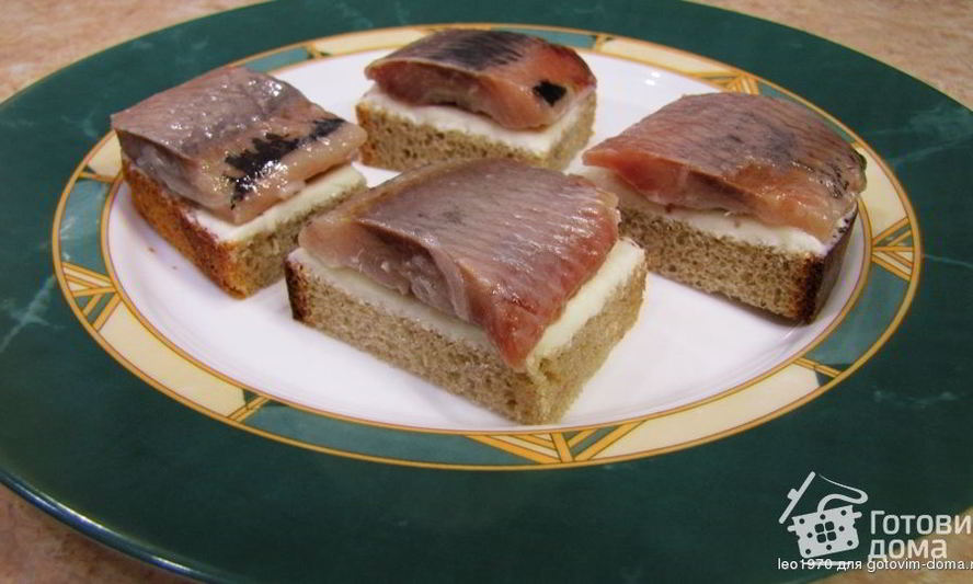 Рецепт тостов с селедкой