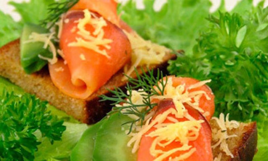 Рецепт тостов с семгой и авокадо