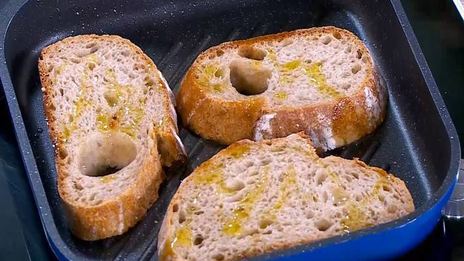 тосты с цветной капустой в сырном соусе