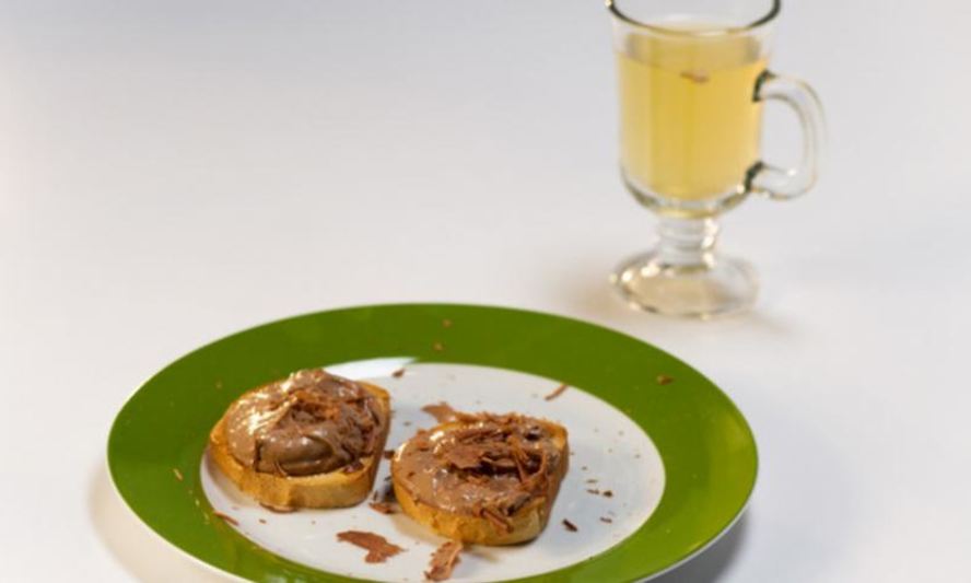 Рецепт тостов с творогом и шоколадной пастой