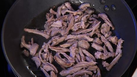 тосты с уткой и грушей