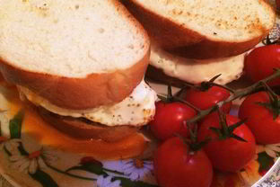 Тосты с ветчиной и овощами