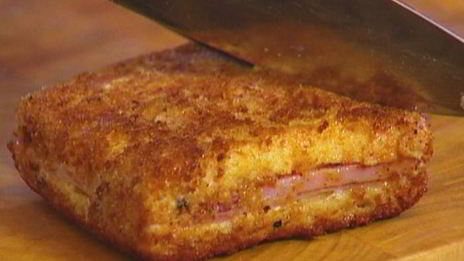 тосты в домашних сухарях с ветчиной и сыром