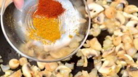 яичница-болтунья с грибами