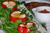 Яичница-глазунья в сладких перцах