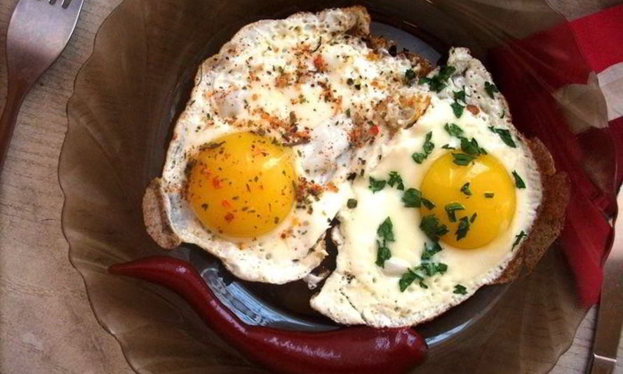 Рецепт яичницы-глазуньи желтоглазой