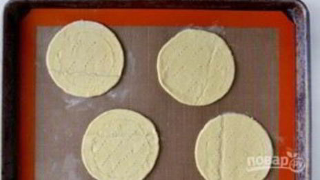 яичница на слоеном тесте