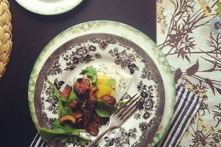 Яичница с грибами и беконом