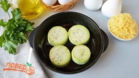 яичница с кабачками и помидорами