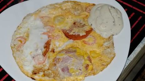 яичница с креветками