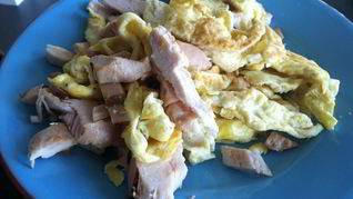 Яичница с курицей