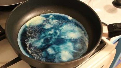 яичница с приправами