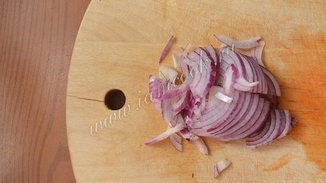 яичница со спаржей и вялеными помидорами