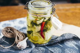 Закуска из маринованных кабачков