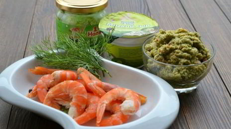 закуска из мягкого сыра и креветок