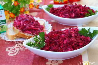Закуска из свеклы с плавленым сыром