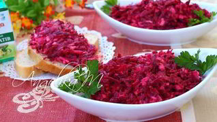 Закуска из свеклы с плавленым сыром