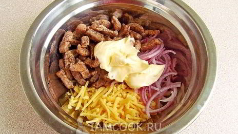 закуска из свинины и сыра