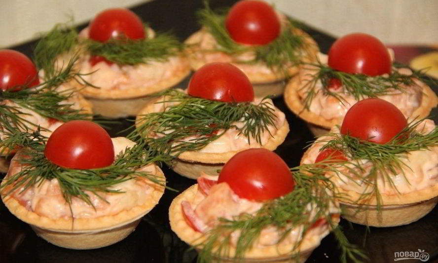 Рецепт закуски с рыбой, помидорами и сыром